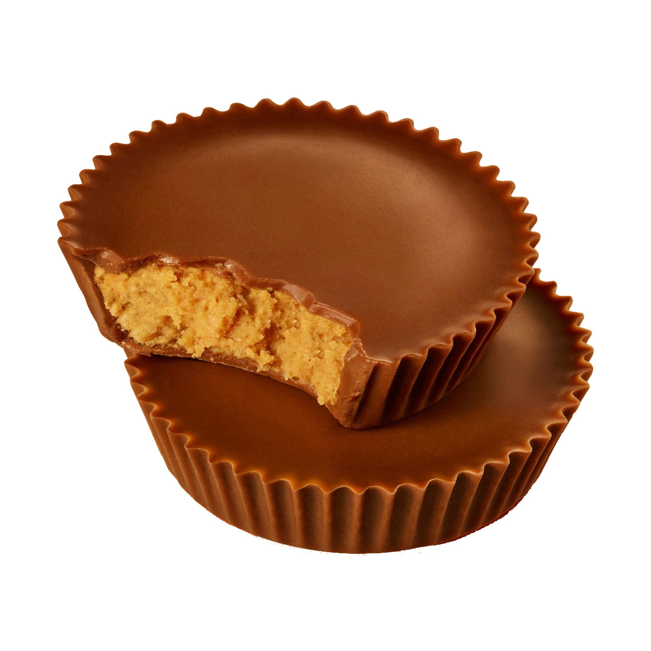 2 chocolats en forme de cup les uns sur les autres, celui du dessus il est croqué et on y voit une pâte brune claire. Le tout sur fond blanc