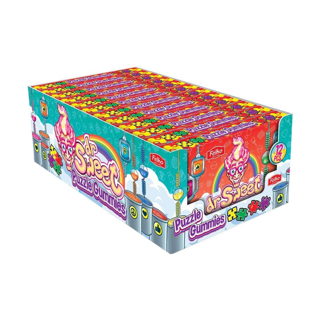 Plein de paquets rouges dans un carton bleu, le tout sur fond blanc