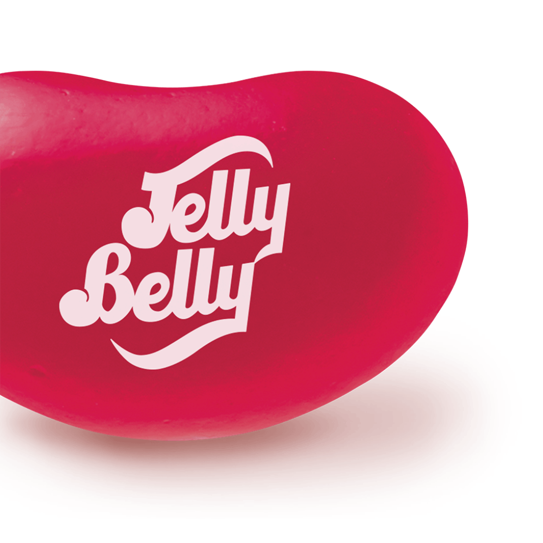 La partie droite d'un grand Jelly Belly rouge sur fond blanc