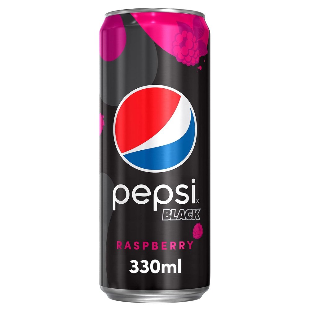 Une longue canette noir sur fond blanc, avec des petites framboises roses et le logo de Pepsi au centre