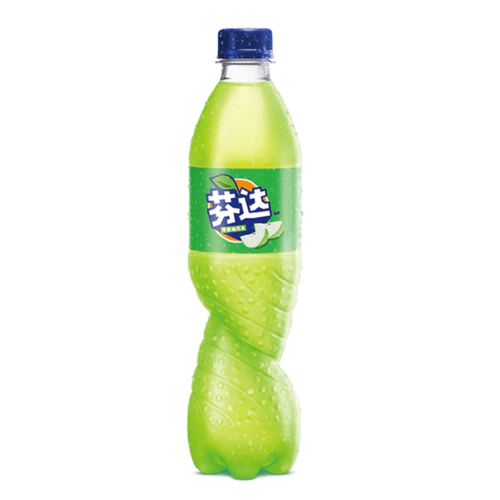 Une bouteille transparente avec une boisson verte, un capuchon bleu marine et une étiquette verte avec des pommes, le tout sur fond blanc